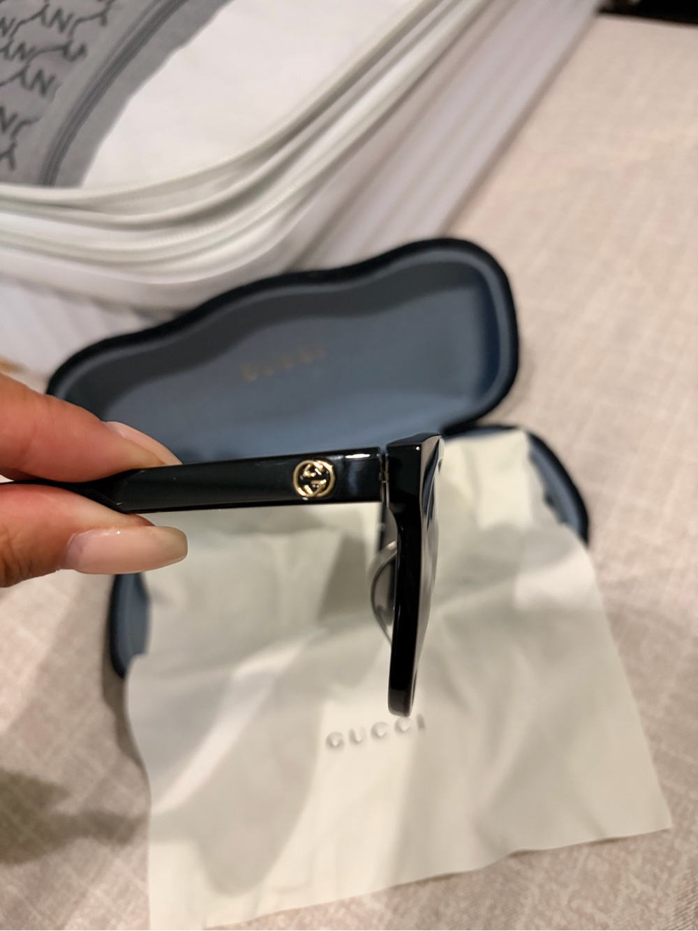 Gucci Women's Black Cat-Eye Sunglasses with Gradient Lenses - Picture 4 of 9
